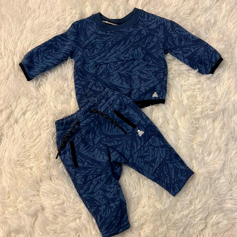 Gap 3-6 Month Sweatsuit - NEVER WORN!